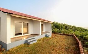 Sea King Beach Resort Ganpatipule