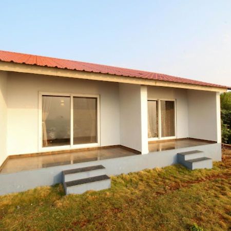 Sea King Beach Resort Ganpatipule Exterior photo