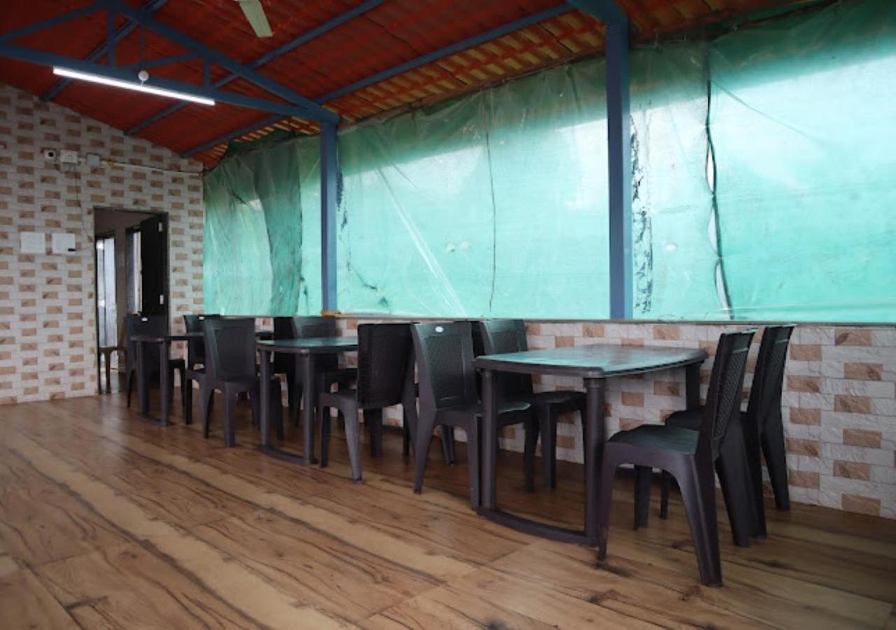 Sea King Beach Resort Ganpatipule Exterior photo