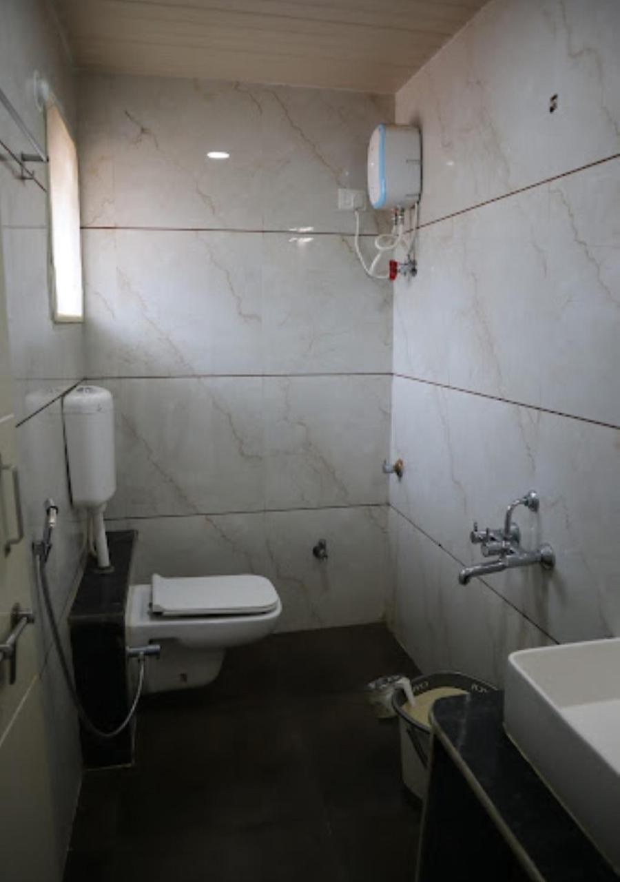 Sea King Beach Resort Ganpatipule Exterior photo