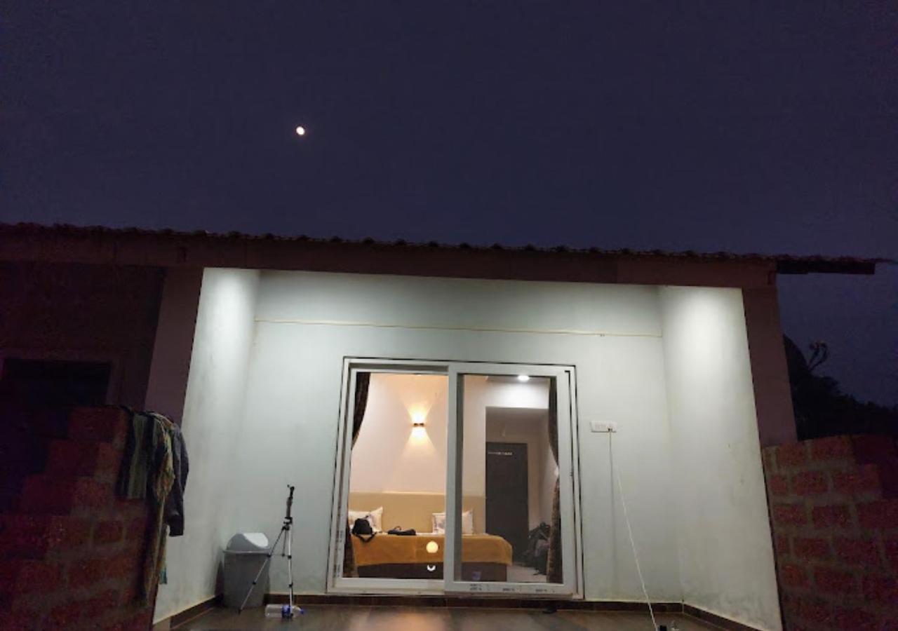Sea King Beach Resort Ganpatipule Exterior photo