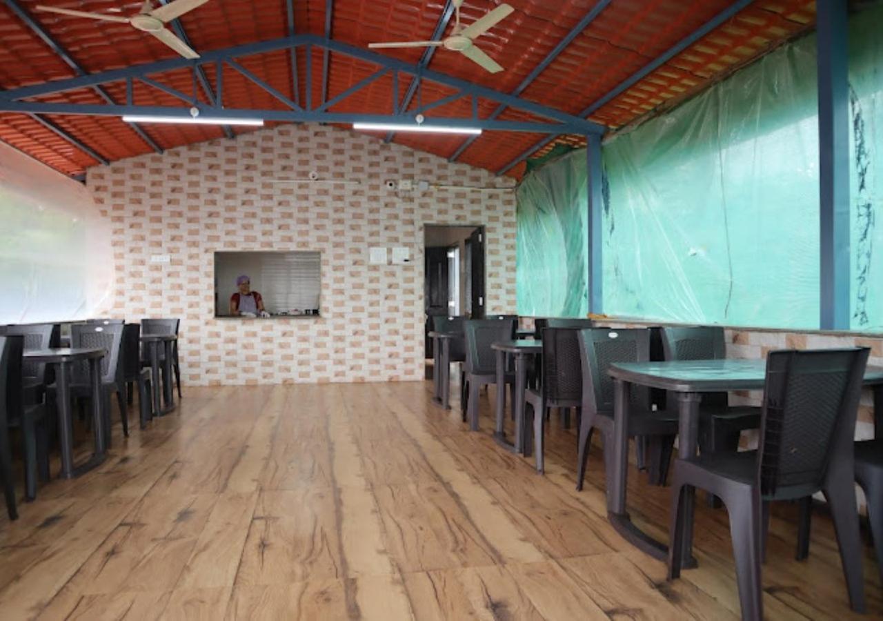 Sea King Beach Resort Ganpatipule Exterior photo
